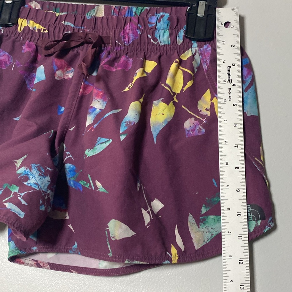 The North Face Classic V Shorts Women’s Small Purple Printed Pull On Drawstring - Picture 14 of 16